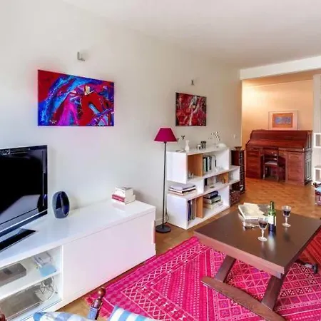 Guestready-spacious Near Exhibition Park Апартаменты *